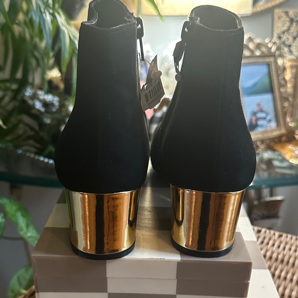 Arizona Jean Company Black Suede Ankle Boots with Metallic Gold Heel - Picture 9 of 11